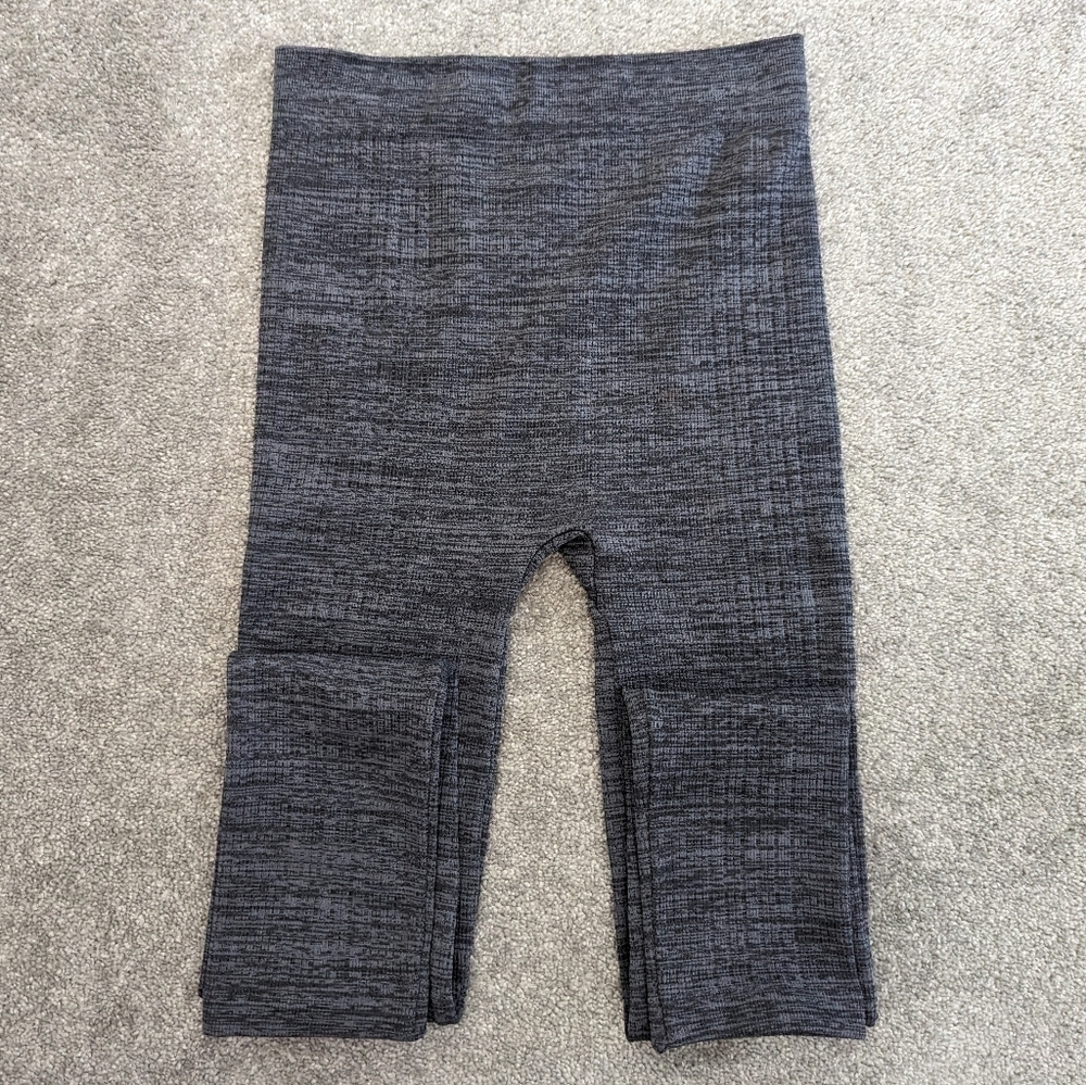 STEVE Madden gray leggings size Medium / Large